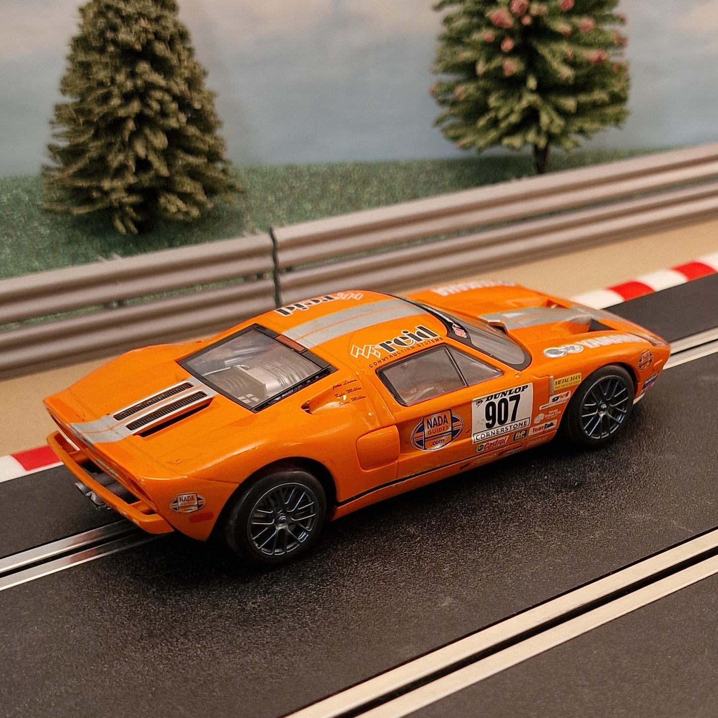 Scalextric 1:32 Car - C2882 Orange Stillen Ford GT #907 *LIGHTS*