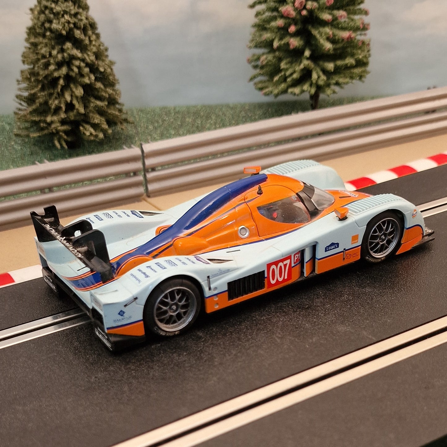 Scalextric 1:32 Car - C3188 Lola Aston Martin LMP1 #007 *LIGHTS* #Q
