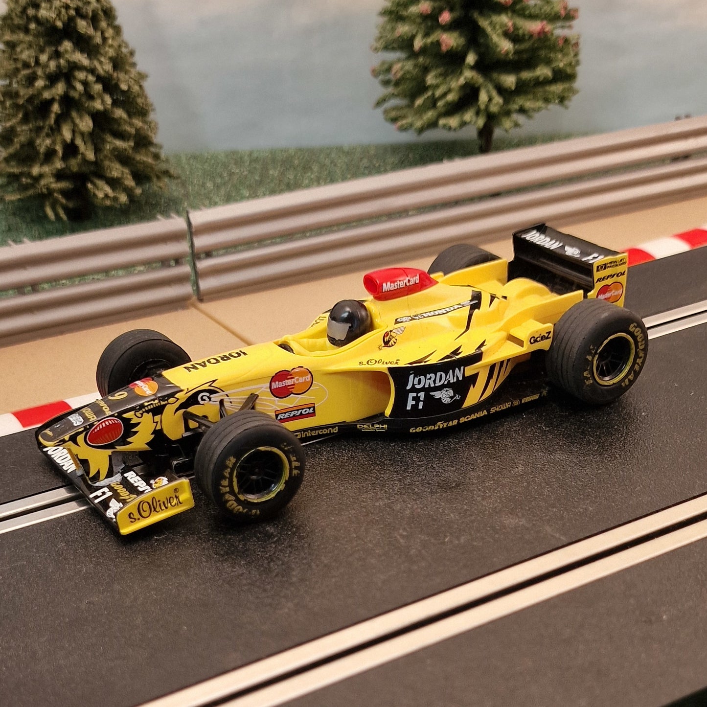 Scalextric 1:32 Car - C2126 F1 Jordan Mugen Honda #9 #Z