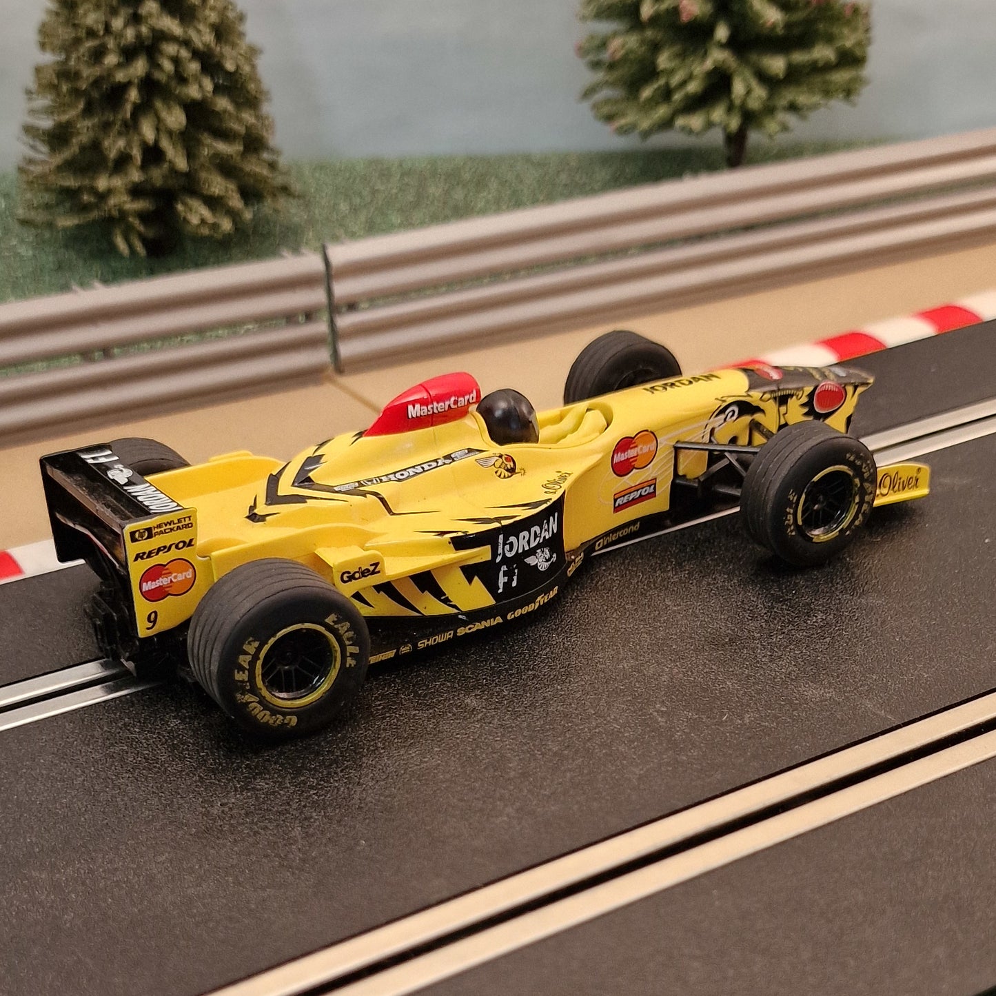 Scalextric 1:32 Car - C2126 F1 Jordan Mugen Honda #9 #Z