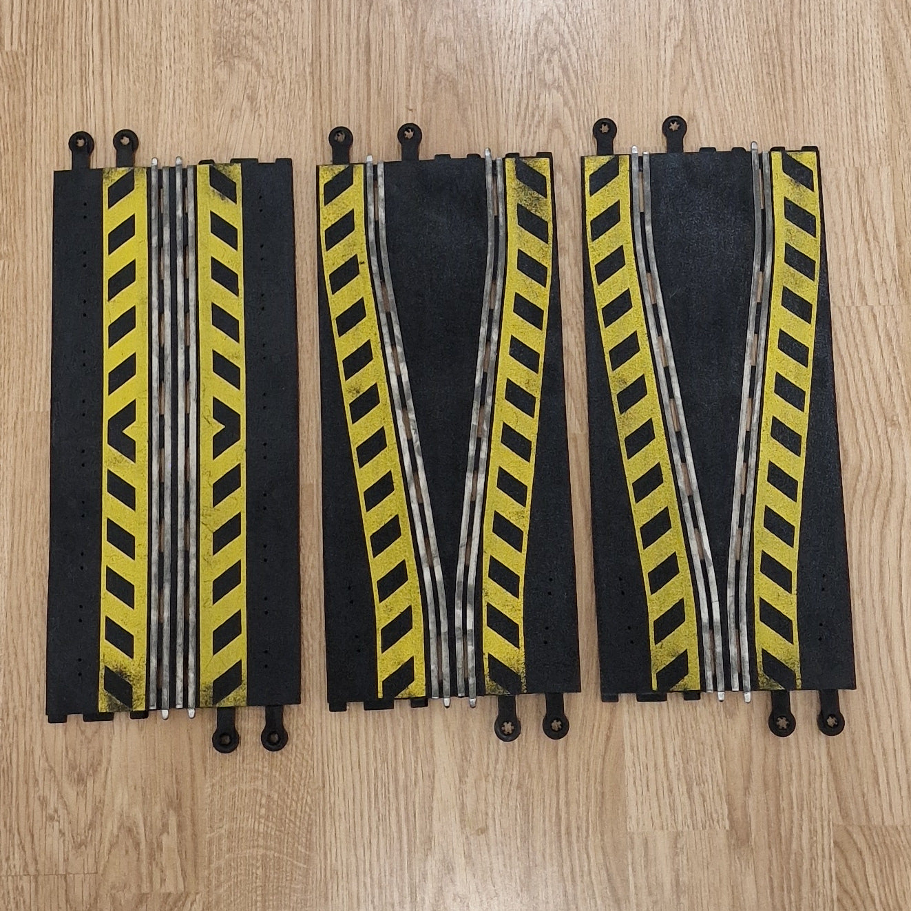 Scalextric 1:32 Classic Track - PT74 PT75 Long Chicane With Yellow Hatching #A