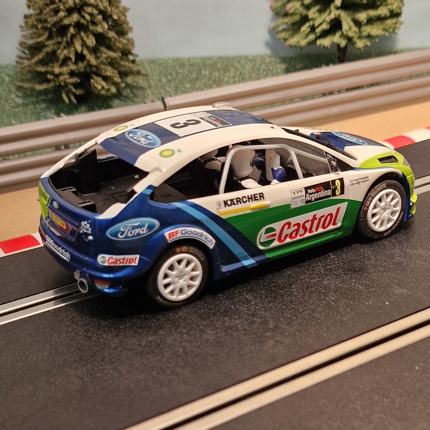 Scalextric 1:32 Car - C2802 Ford Focus 4WD WRC 2006 #3 Gronholm *LIGHTS* #Z