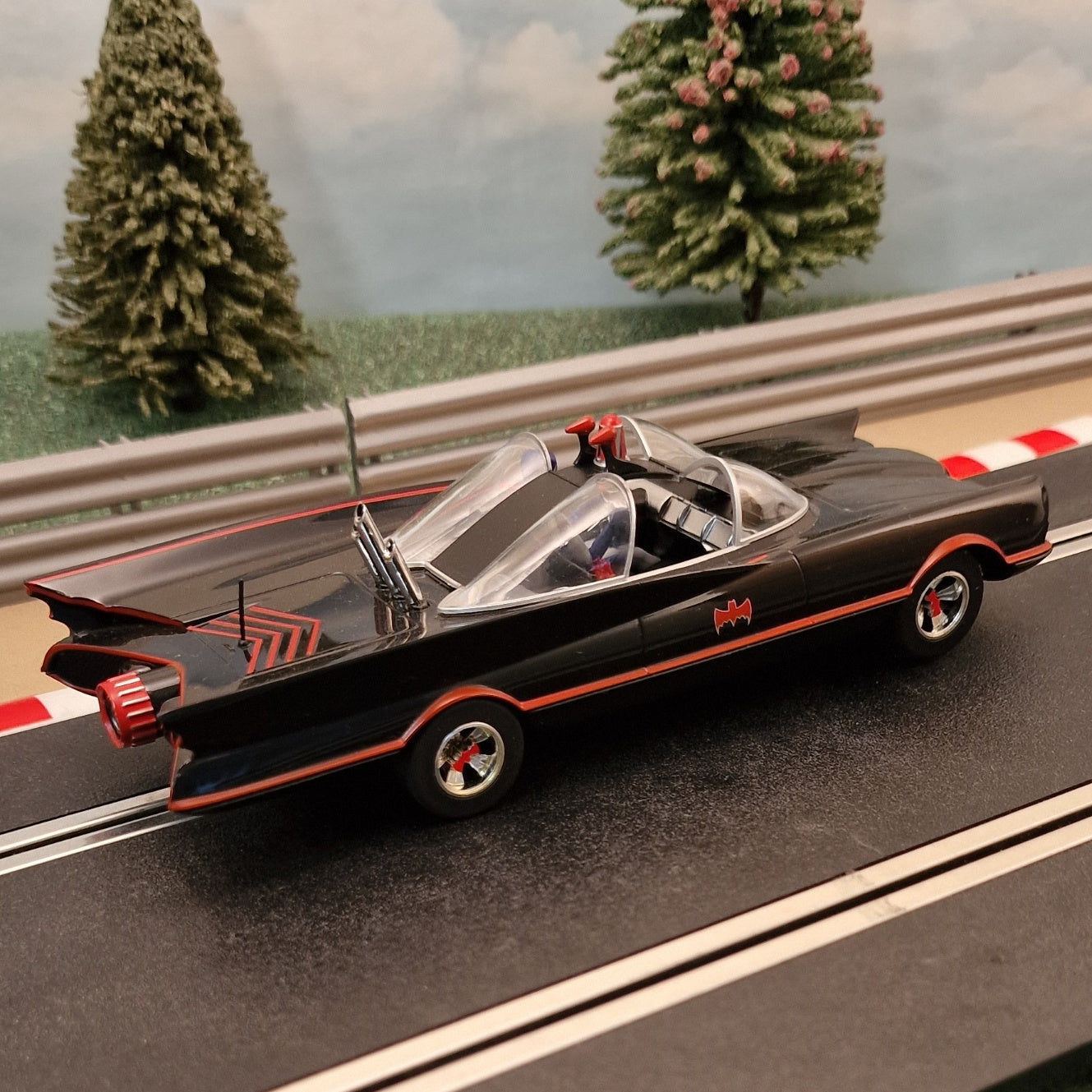 Scalextric Car C4175 - Batman Batmobile 1966 TV Series *LIGHTS*