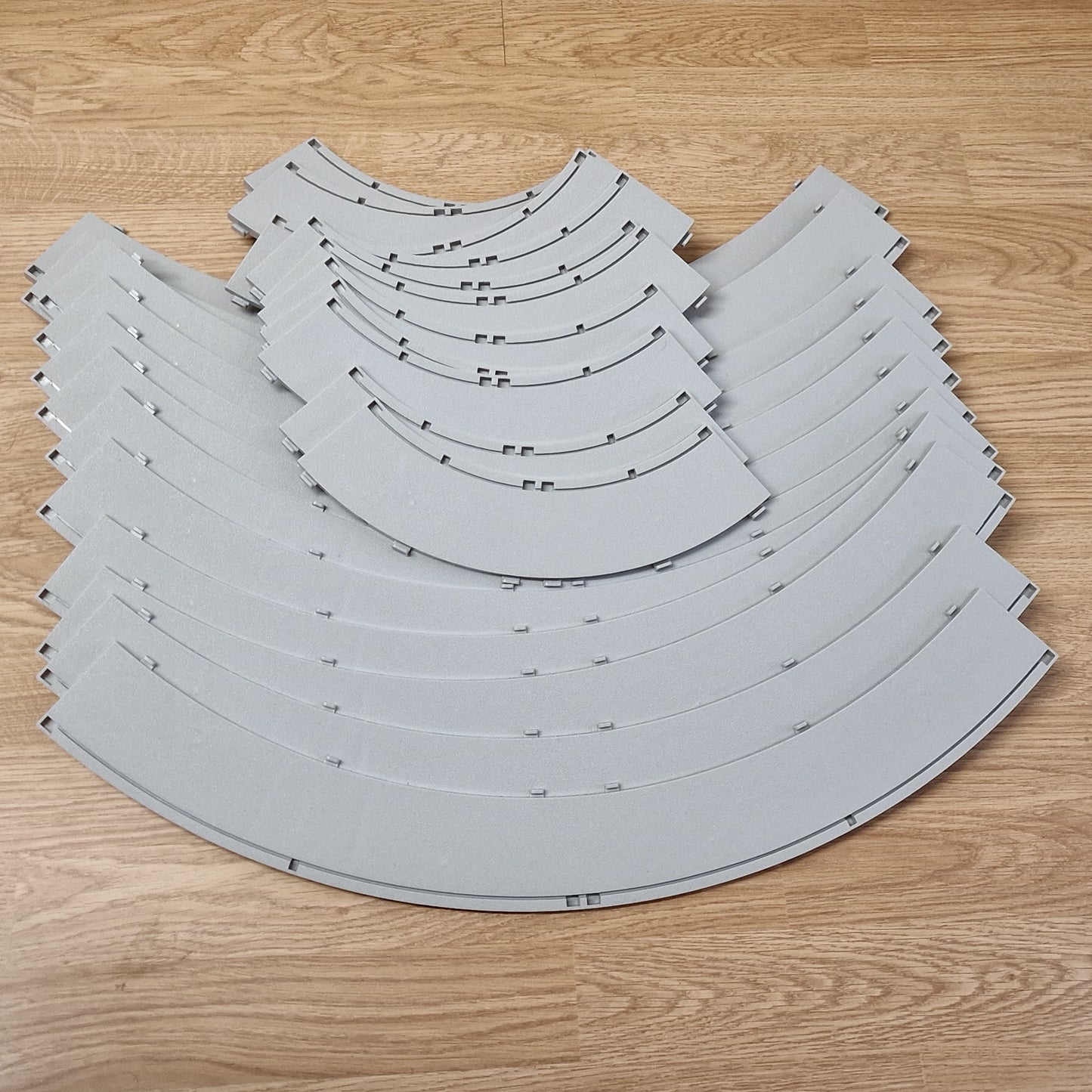 Scalextric Sport 1:32 Rad2 Grey Borders Inner x 12 & Outer x 12