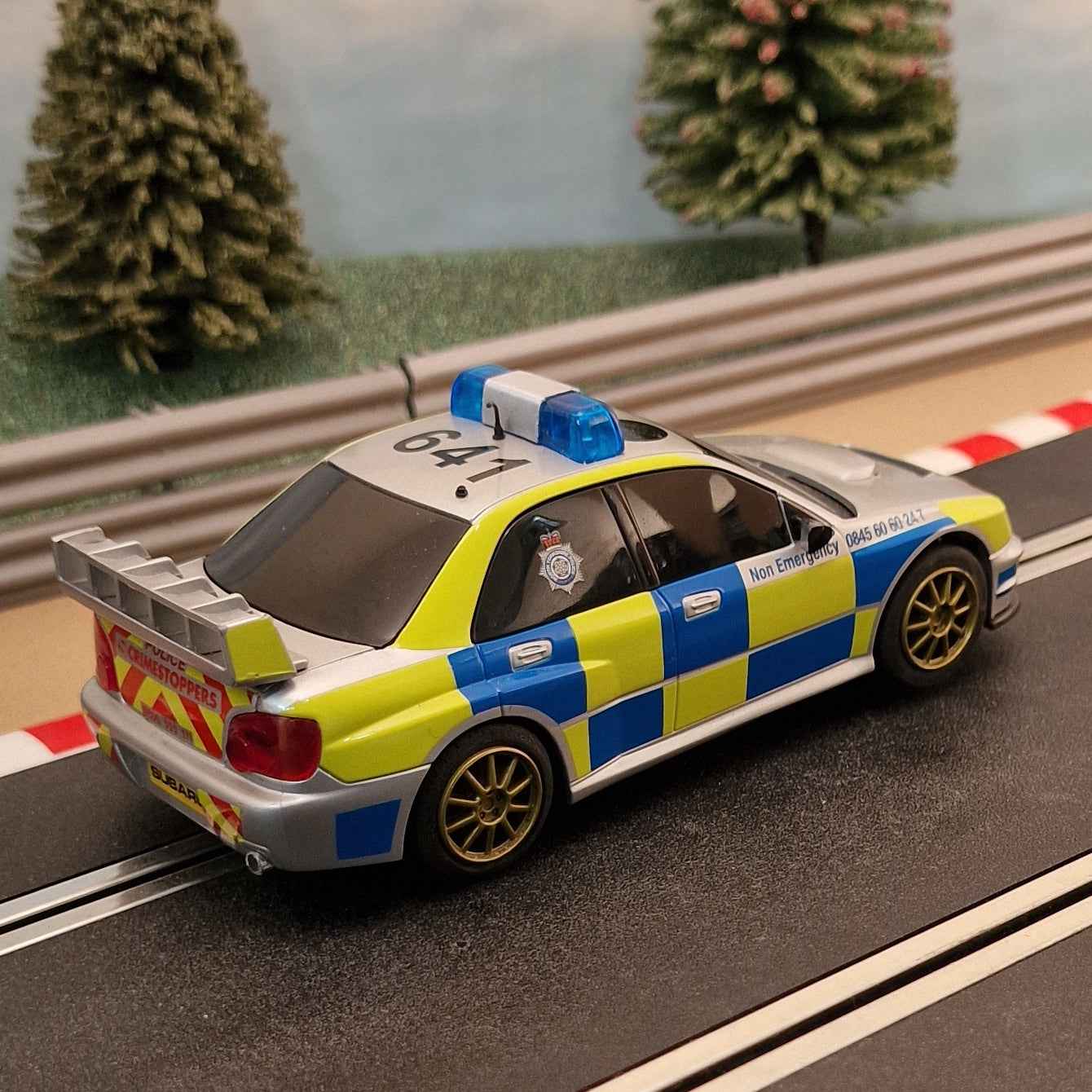 Scalextric C3068 Subaru Impreza Police Car *LIGHTS & SIREN* #W