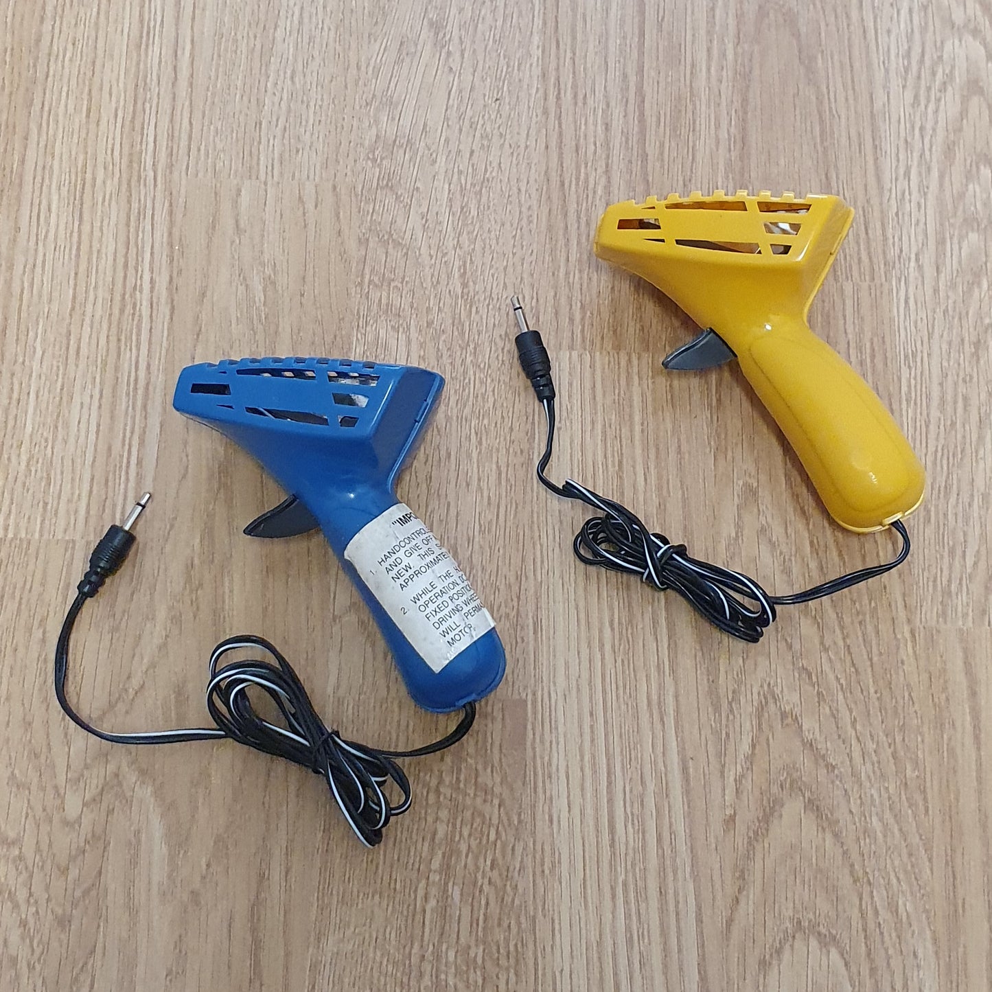 Scalextric Classic / Micro - Hand Controllers Throttles - C183 Blue & C180 Yellow