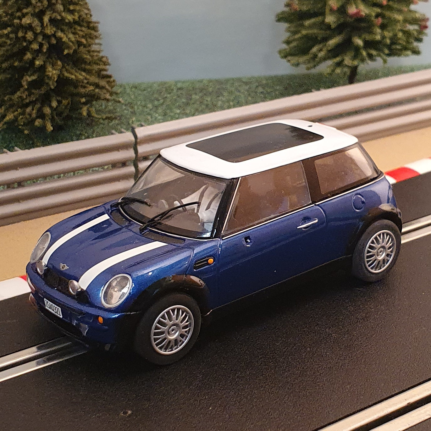 Scalextric 1:32 Car - C2538 Italian Job - Blue BMW Mini Cooper *LIGHTS* #M