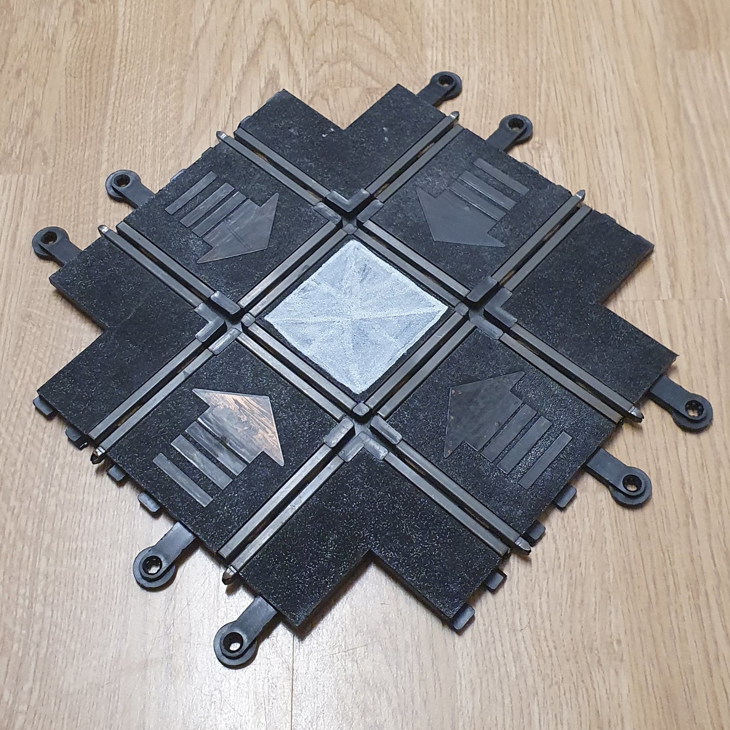 Scalextric Classic 1:32 Track - PT83 C249 Right Angle Crossing #K