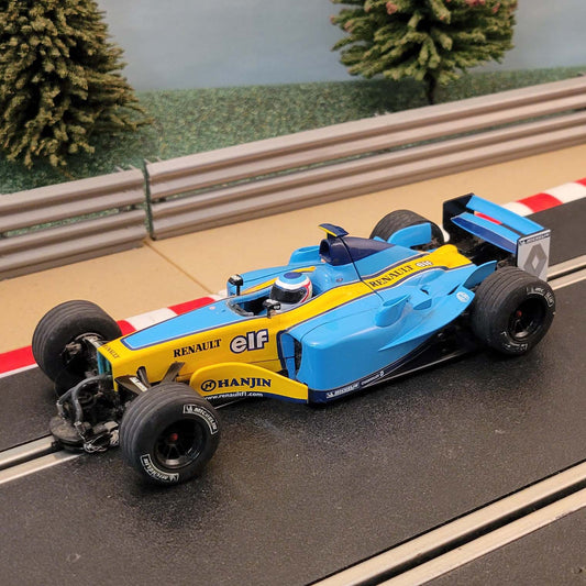 Scalextric 1:32 Car - C2397 F1 Renault R23 - Jarno Trulli #7 #X
