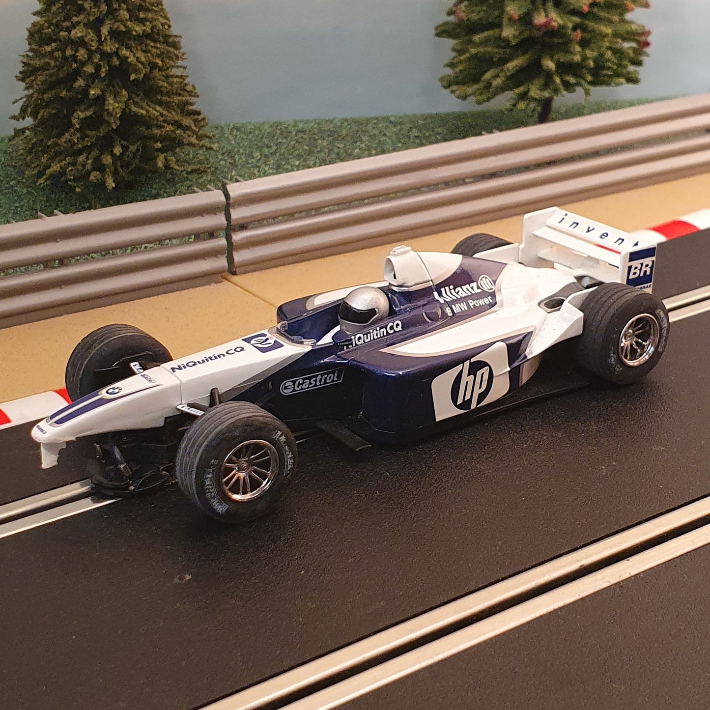 Coche Scalextric 1:32 - Fórmula Uno - Williams F1 BMW FW23 HP Invent #3 #K