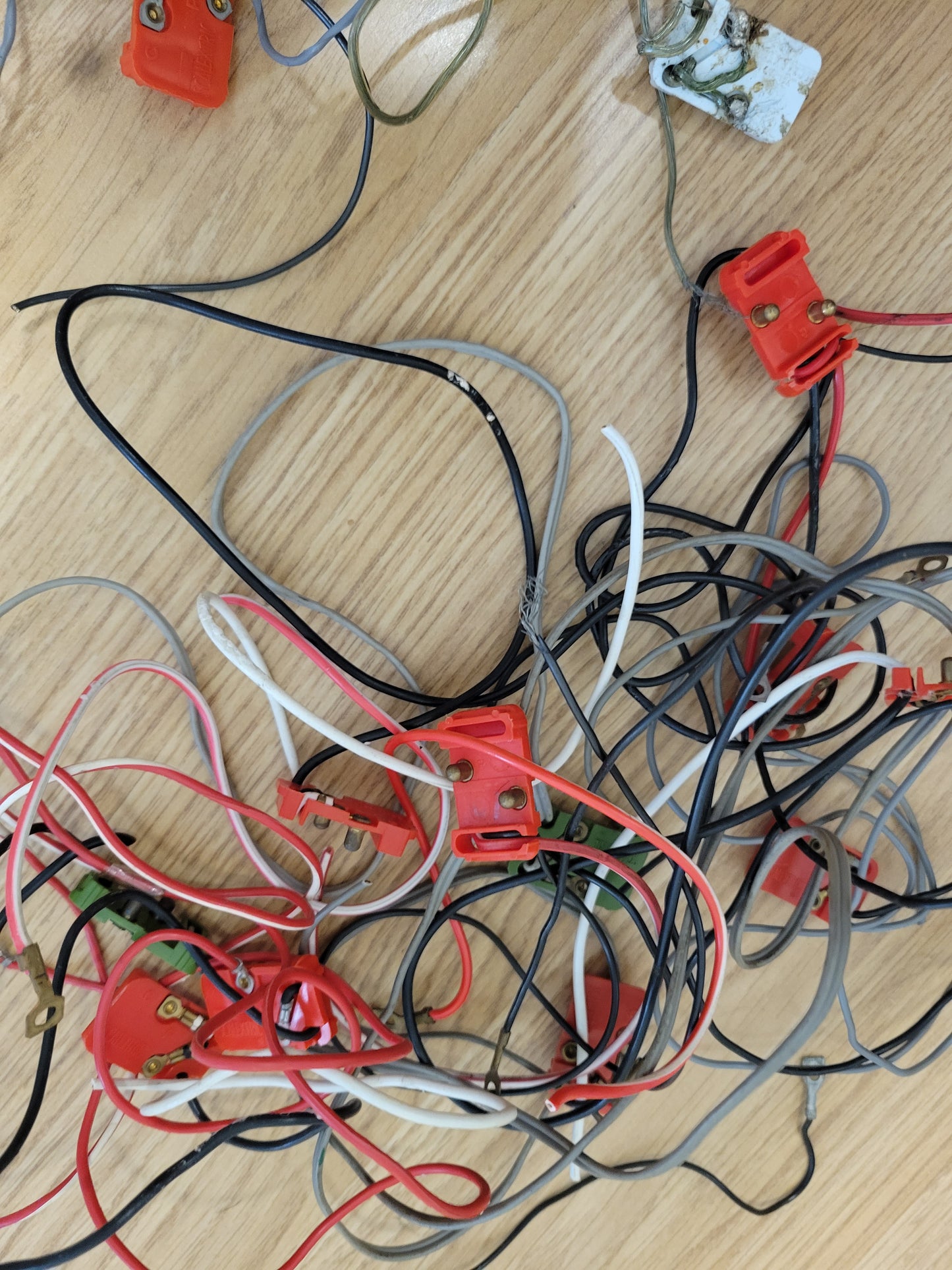 Scalextric Spares - A266 Wiring Harness / Plugs #B