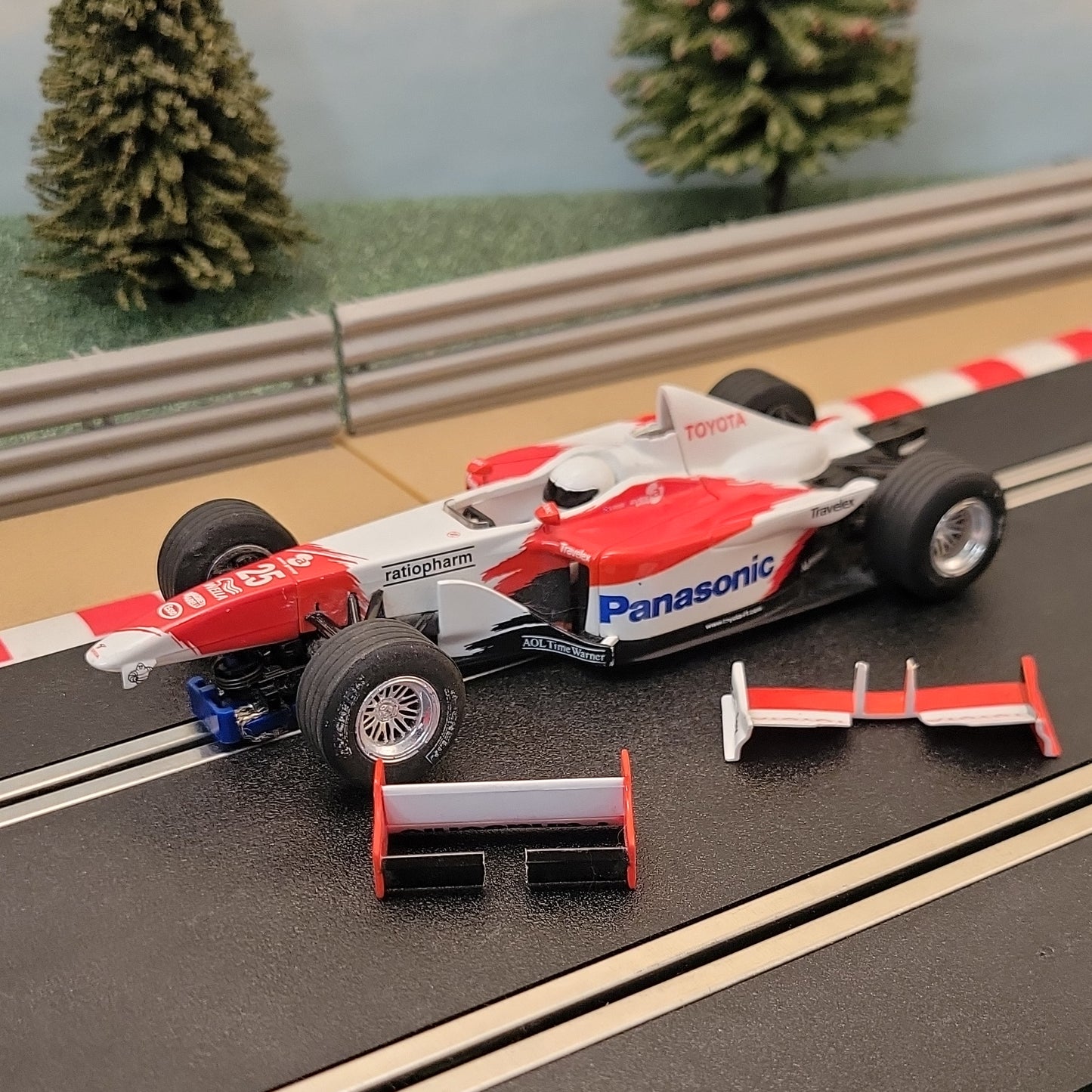 Coche Scalextric 1:32 - C2456 F1 Fórmula Uno - Toyota TF102 #25 #S
