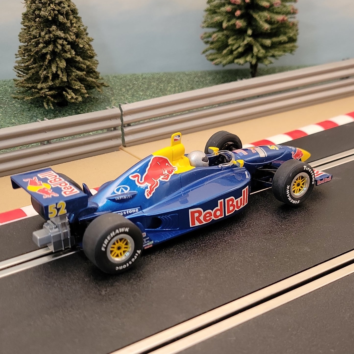 Scalextric 1:32 Car - C2394 Dallara Indy Red Bull #52