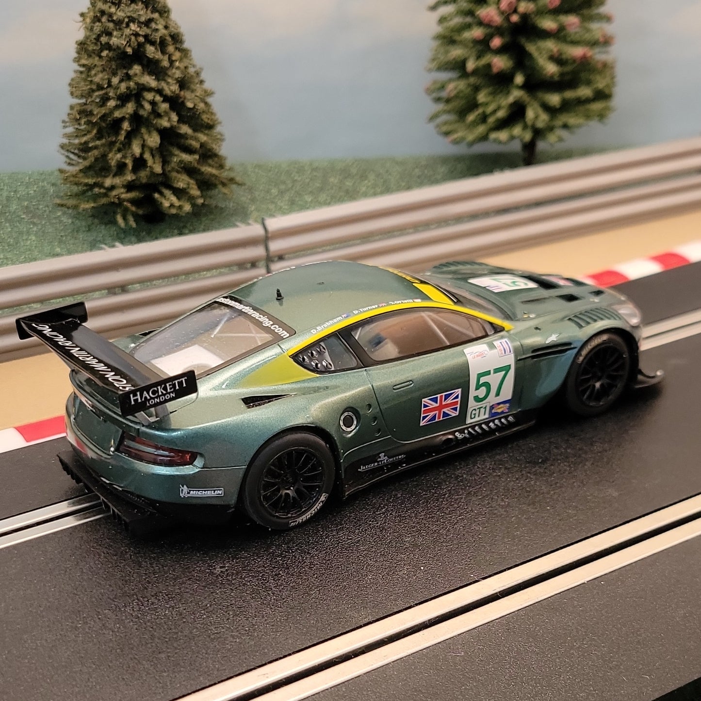 Scalextric 1:32 Digital Car - C2644D Aston Martin DBR9 #57 *LIGHTS* #WM