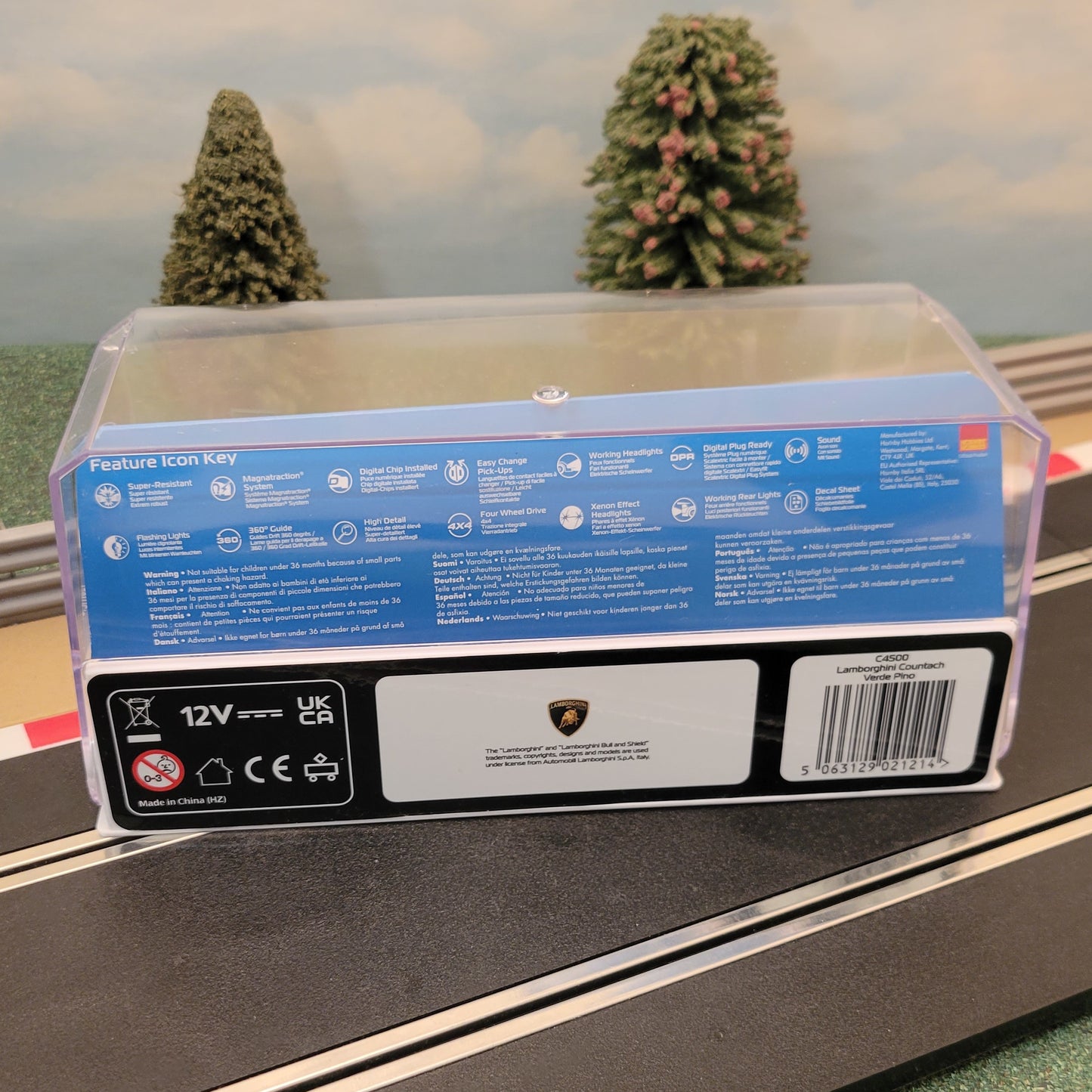 Scalextric 1:32 Car - C4500 Lamborghini Countach Verde Pino *LIGHTS*