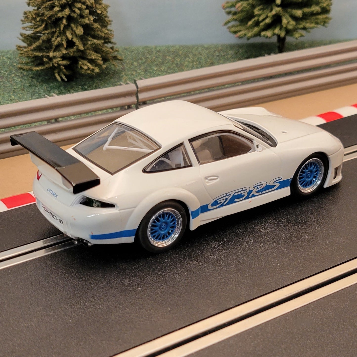 Scalextric 1:32 Car - C2857 Porsche 911 GT3R Top Gear The Stig *LIGHTS* #C