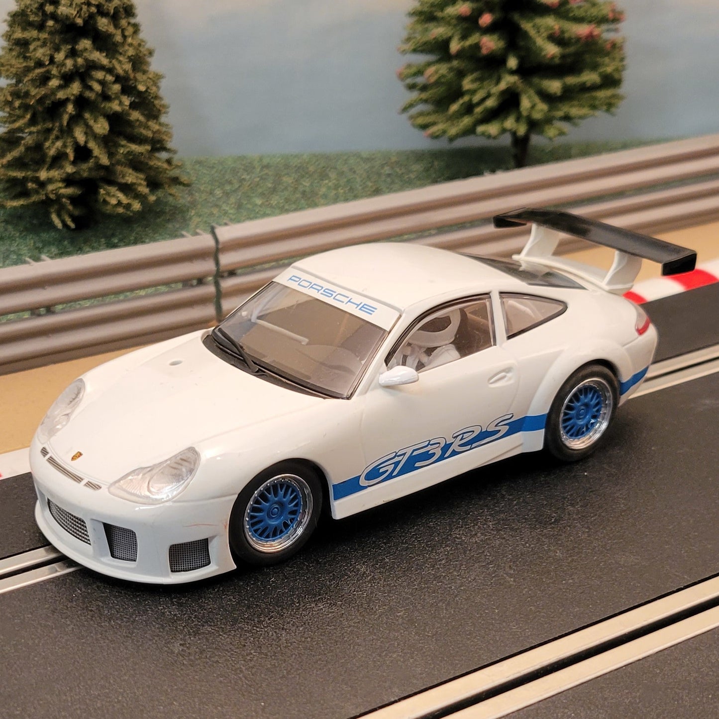 Scalextric 1:32 Car - C2857 Porsche 911 GT3R Top Gear The Stig *LIGHTS* #C