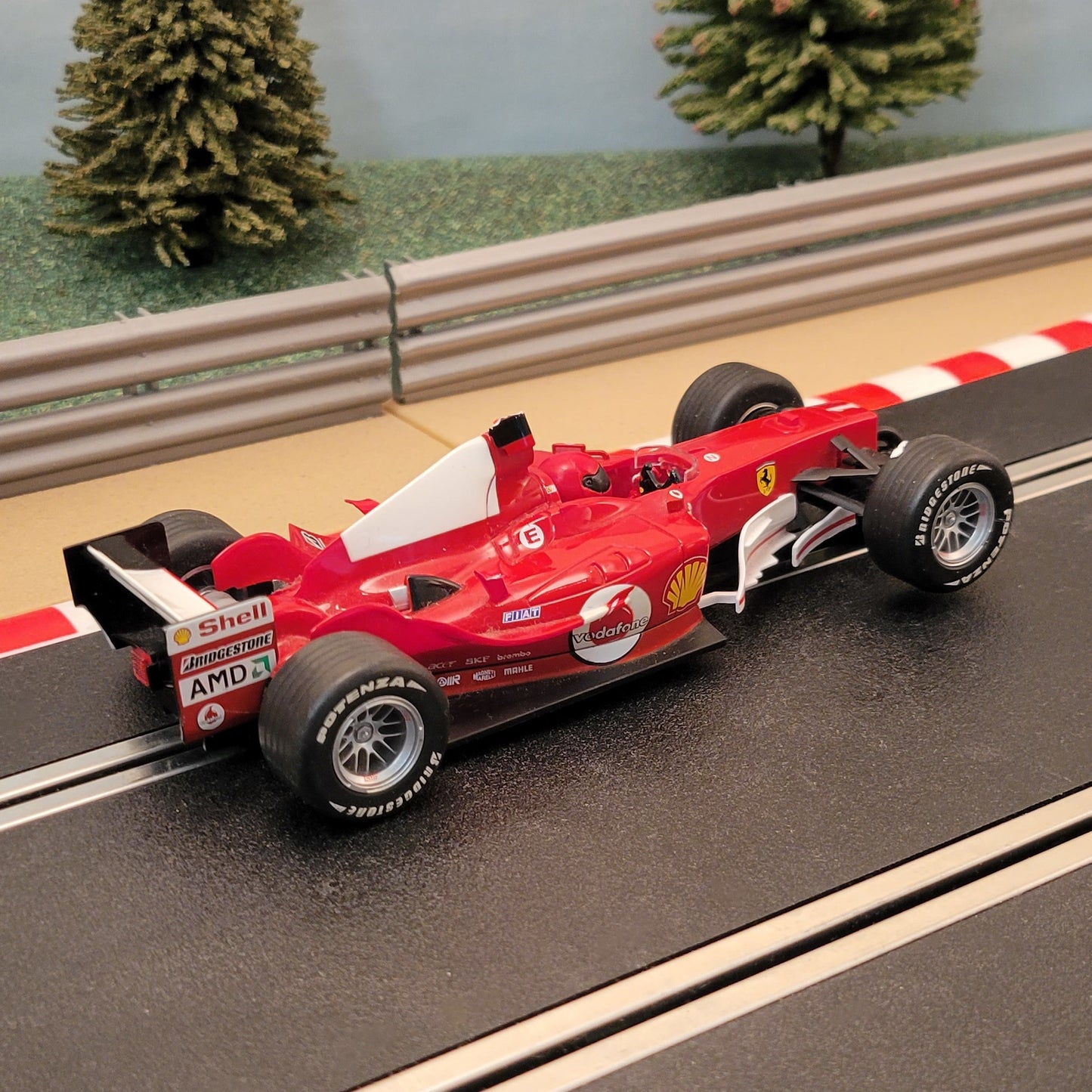 Scalextric 1:32 Car - C2676 F1 Ferrari F2004 - Michael Schumacher #1 #XJ