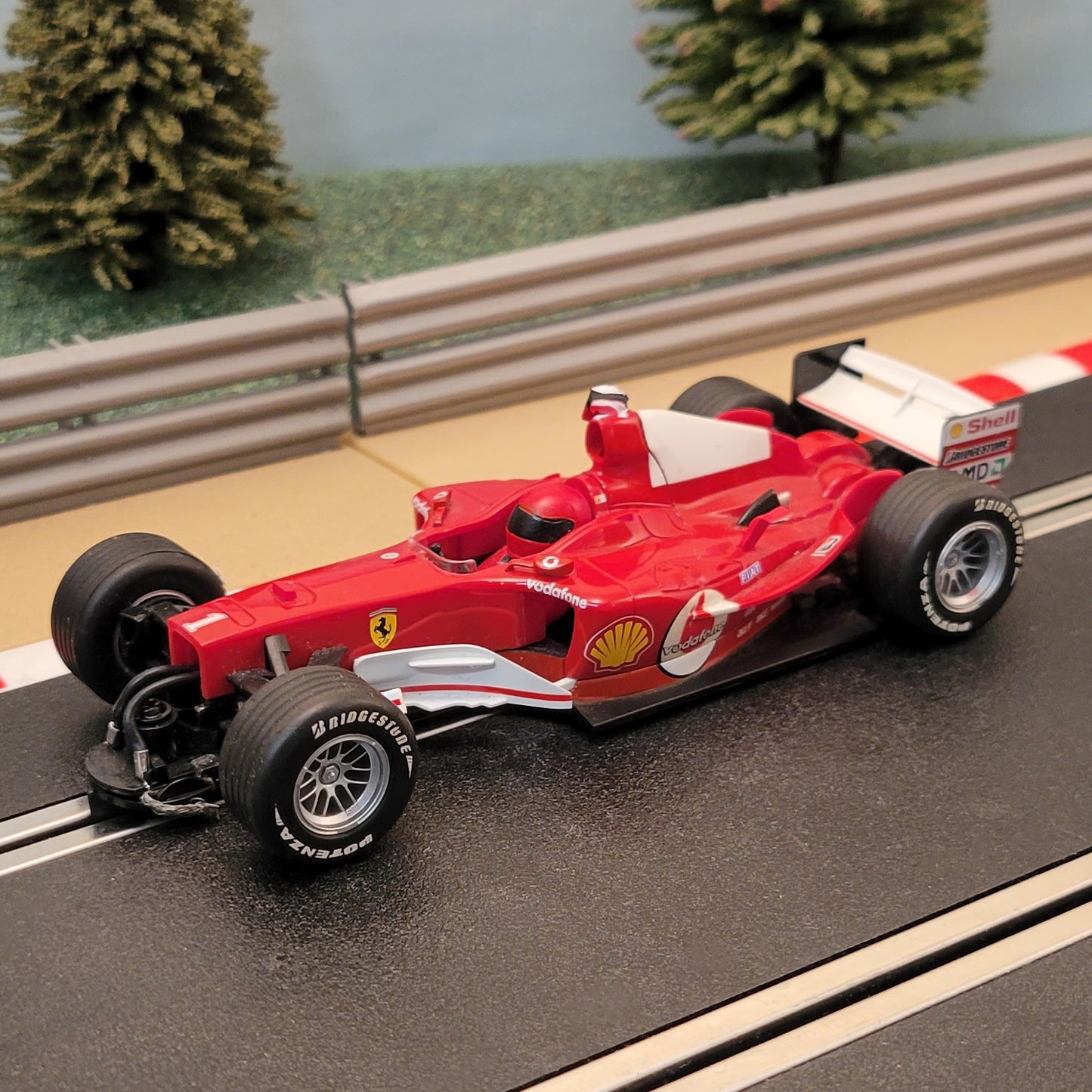 Scalextric 1:32 Car - C2676 F1 Ferrari F2004 - Michael Schumacher #1 #XJ