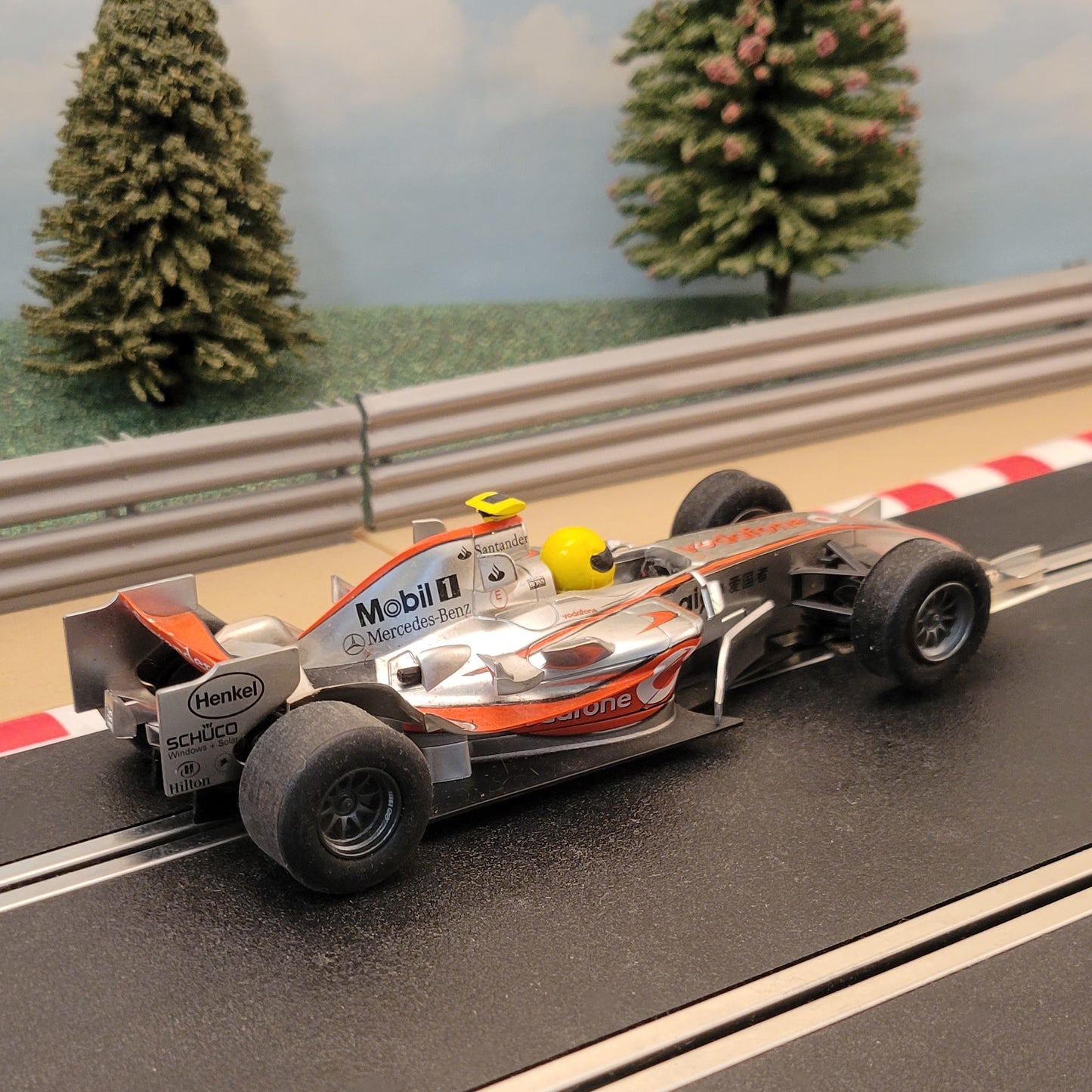 Scalextric 1:32 Digital Car - C2837D F1 Vodafone MP4-21 Lewis Hamilton #2 #Q