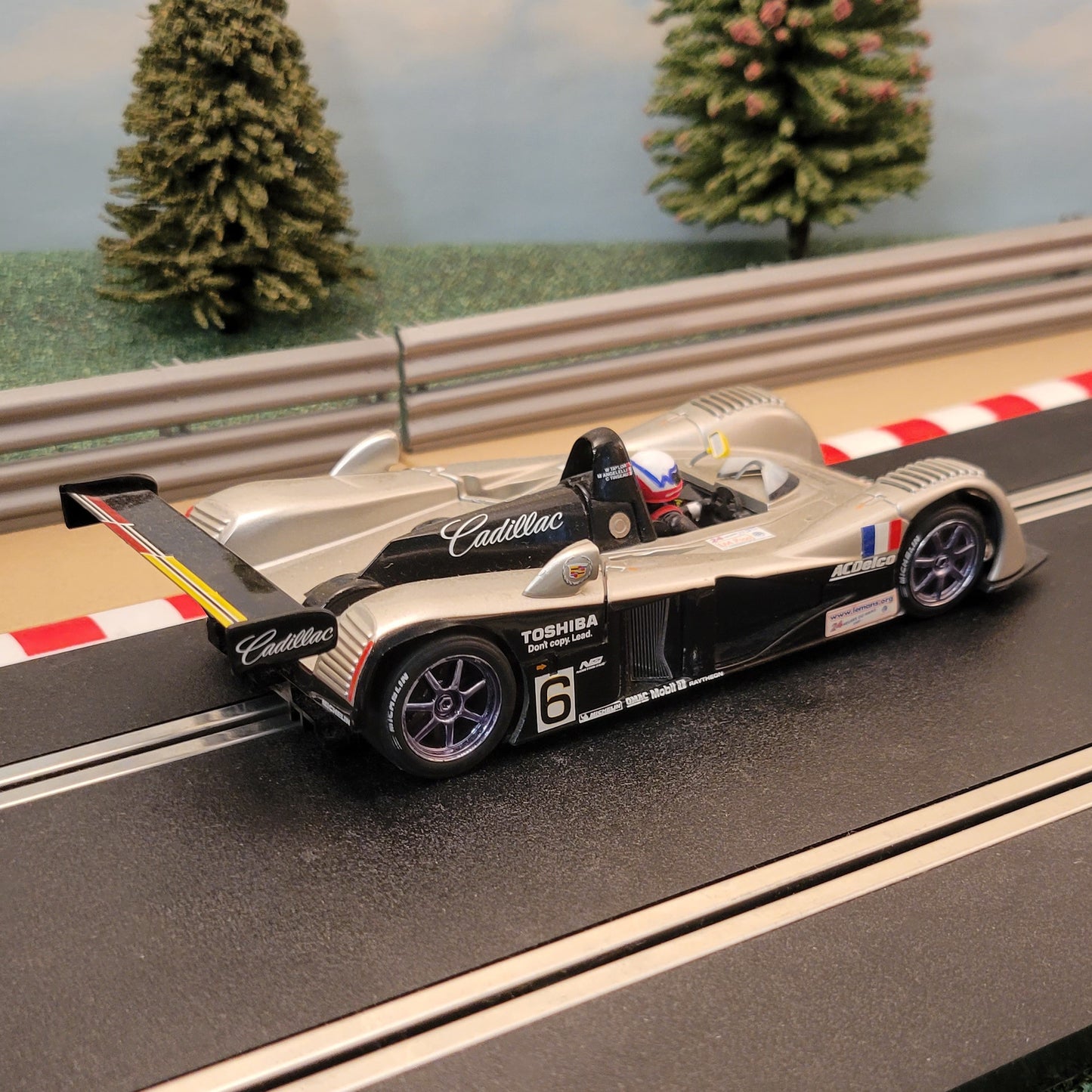 Coche Scalextric 1:32 - C2259 Le Mans Cadillac LMP #3 *LUCES* #ML