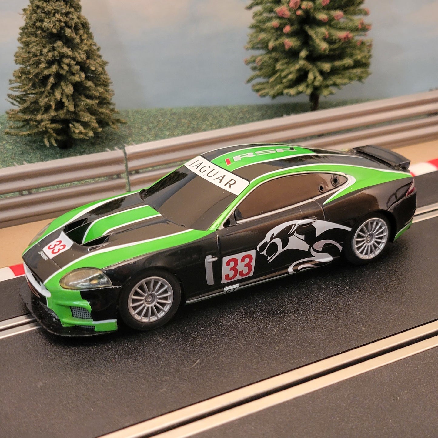 Scalextric 1:32 Car - C3241 Green Black Jaguar XKR GT3 #33 #D