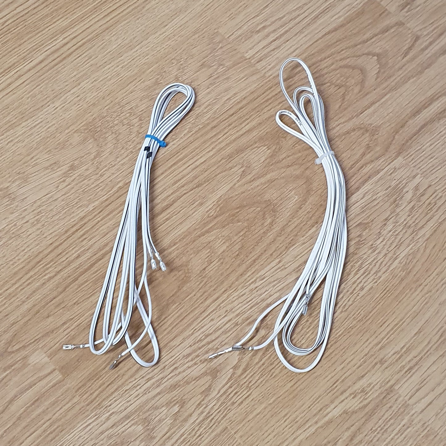 Scalextric Sport C8248 Track Power Boost Cables Cables x 2