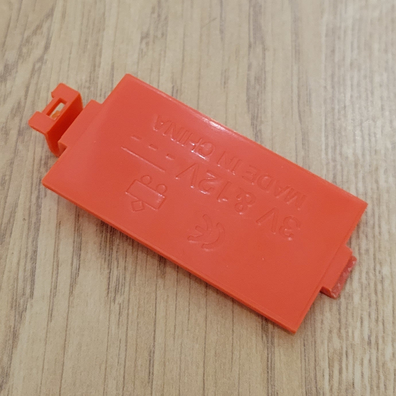 Scalextric MEGA SOUND Hand Throttle - Spare Battery Cover - Red