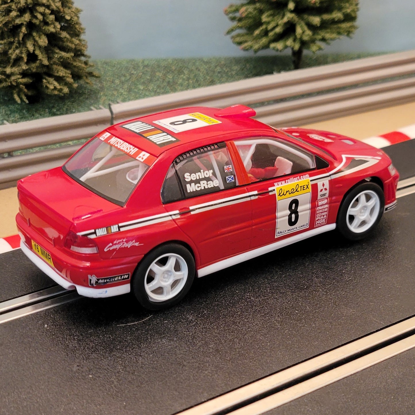 Coche Scalextric 1:32 - C2364A Rojo Mitsubishi Lancer Evo VII WRC #8 *Luces* #GW