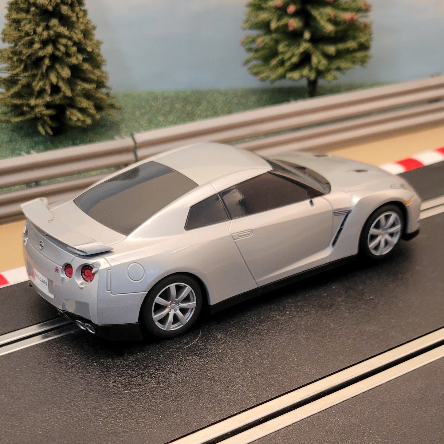 Scalextric 1:32 Car - Silver Nissan GT-R #C