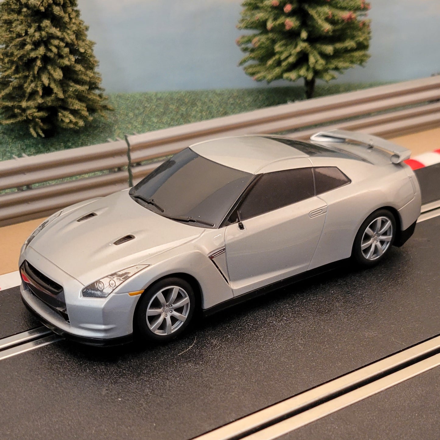 Scalextric 1:32 Car - Silver Nissan GT-R #C