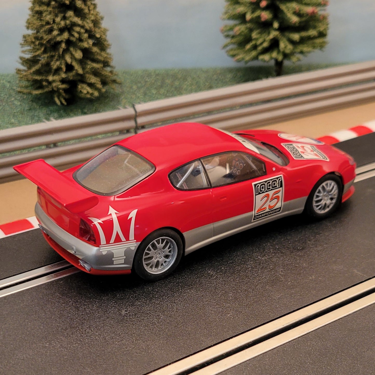 Coche Scalextric 1:32 - C2688 Rojo Maserati Trofeo #25 #MS