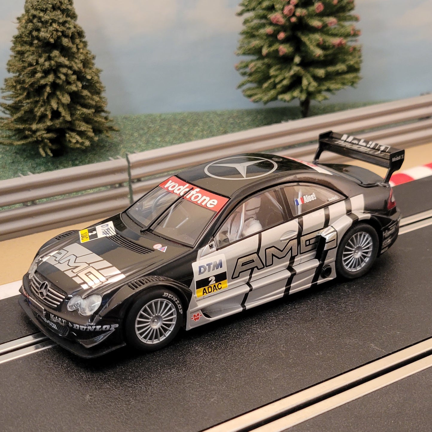 Coche Scalextric 1:32 - C2392 Negro Mercedes CLK DTM *LUCES* #2 #J