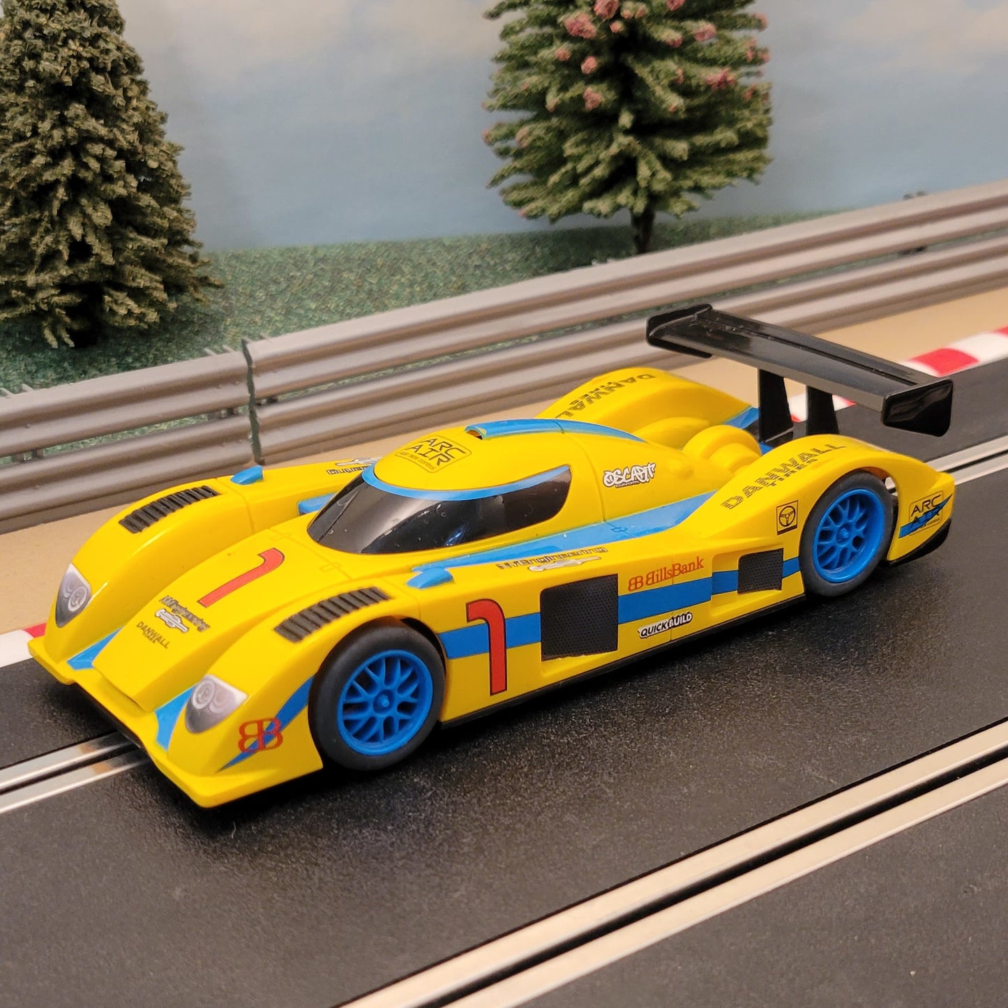 Scalextric 1:32 Start Car - Yellow Le Mans Prototype #1