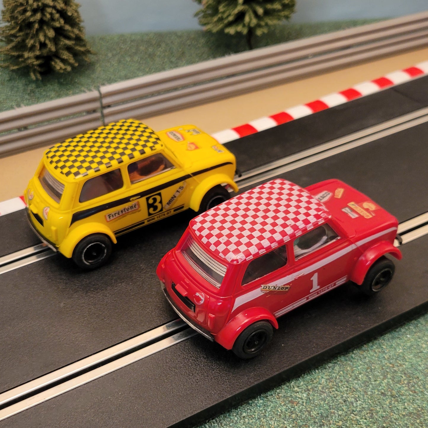 Coche Scalextric 1:32 - C122 Amarillo Mini 1275 GT #3