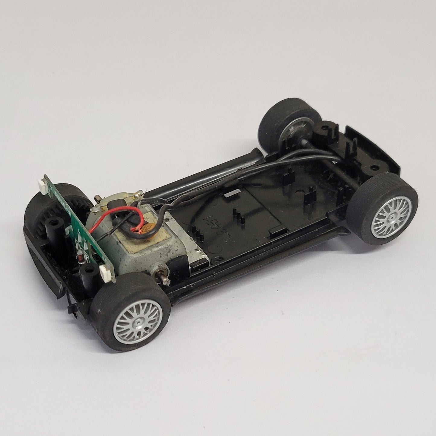 Scalextric 1:32 Underpan Rolling Chassis for BMW Mini Cooper #F