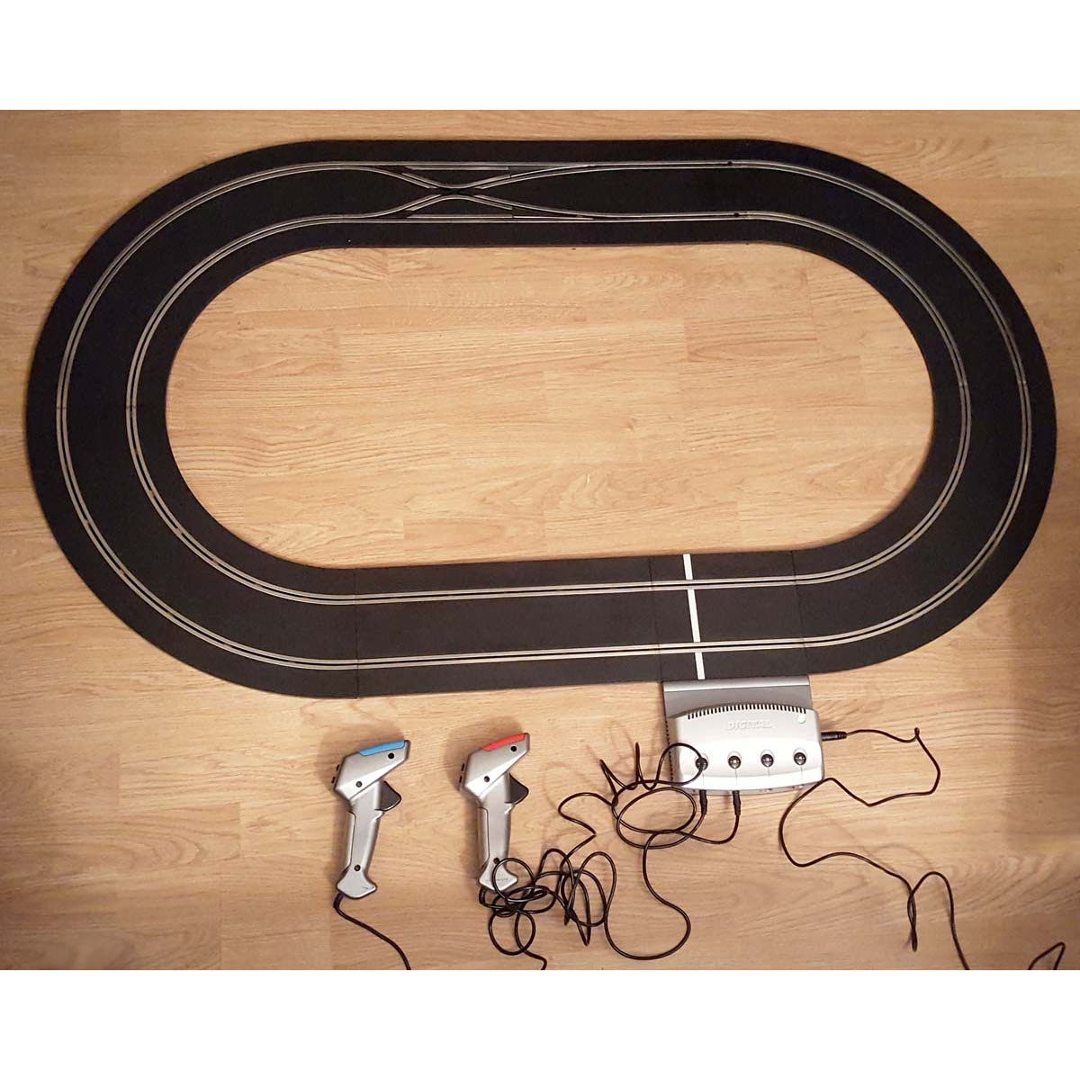 Diseño del conjunto de pistas Scalextric Sport 1:32 - DIGITAL Oval #E