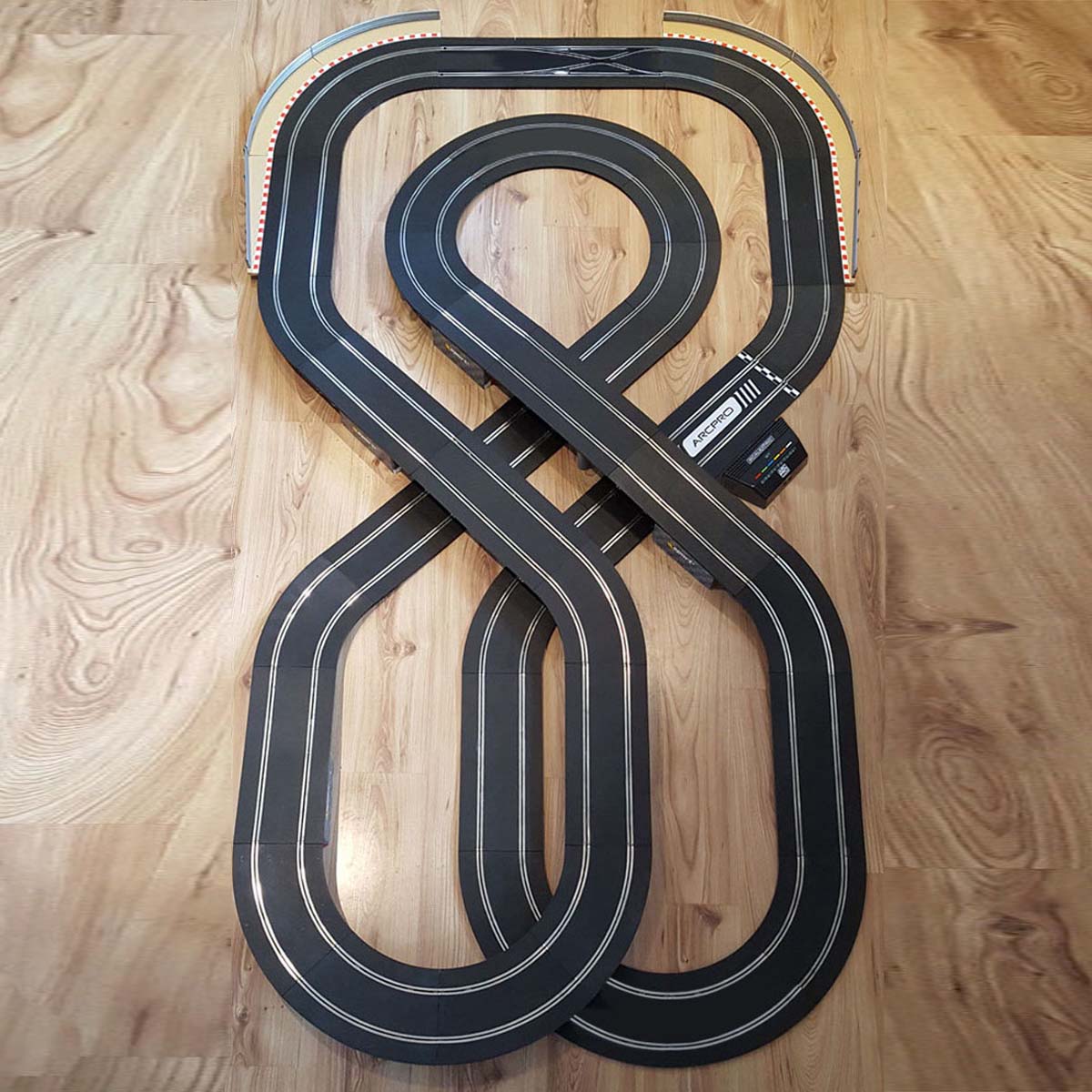 Juego de pistas Scalextric Sport 1:32 - Diseño de triple bucle - ARC Pro