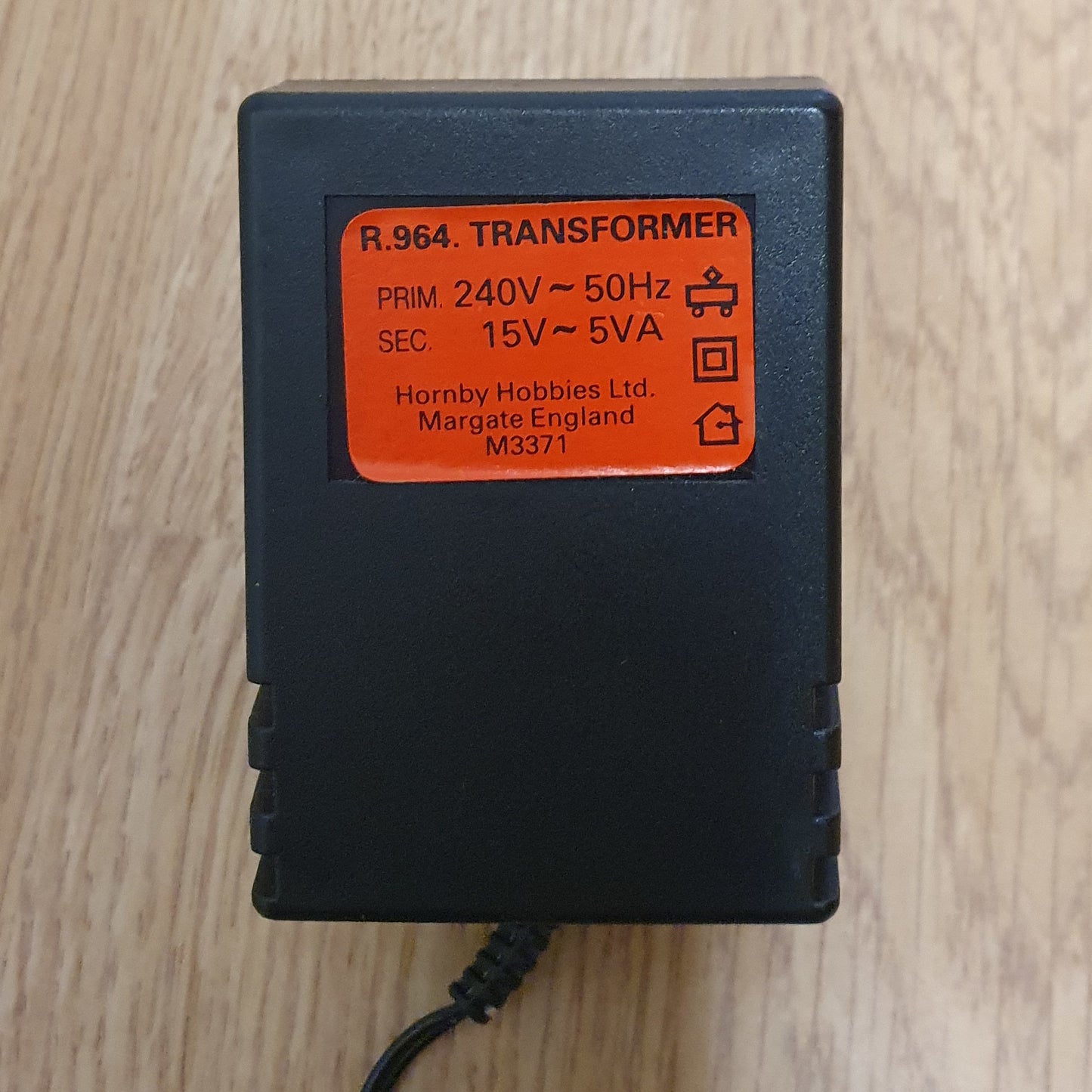 Hornby Railways Mains Power Supply Transformer Adaptor R964 15v