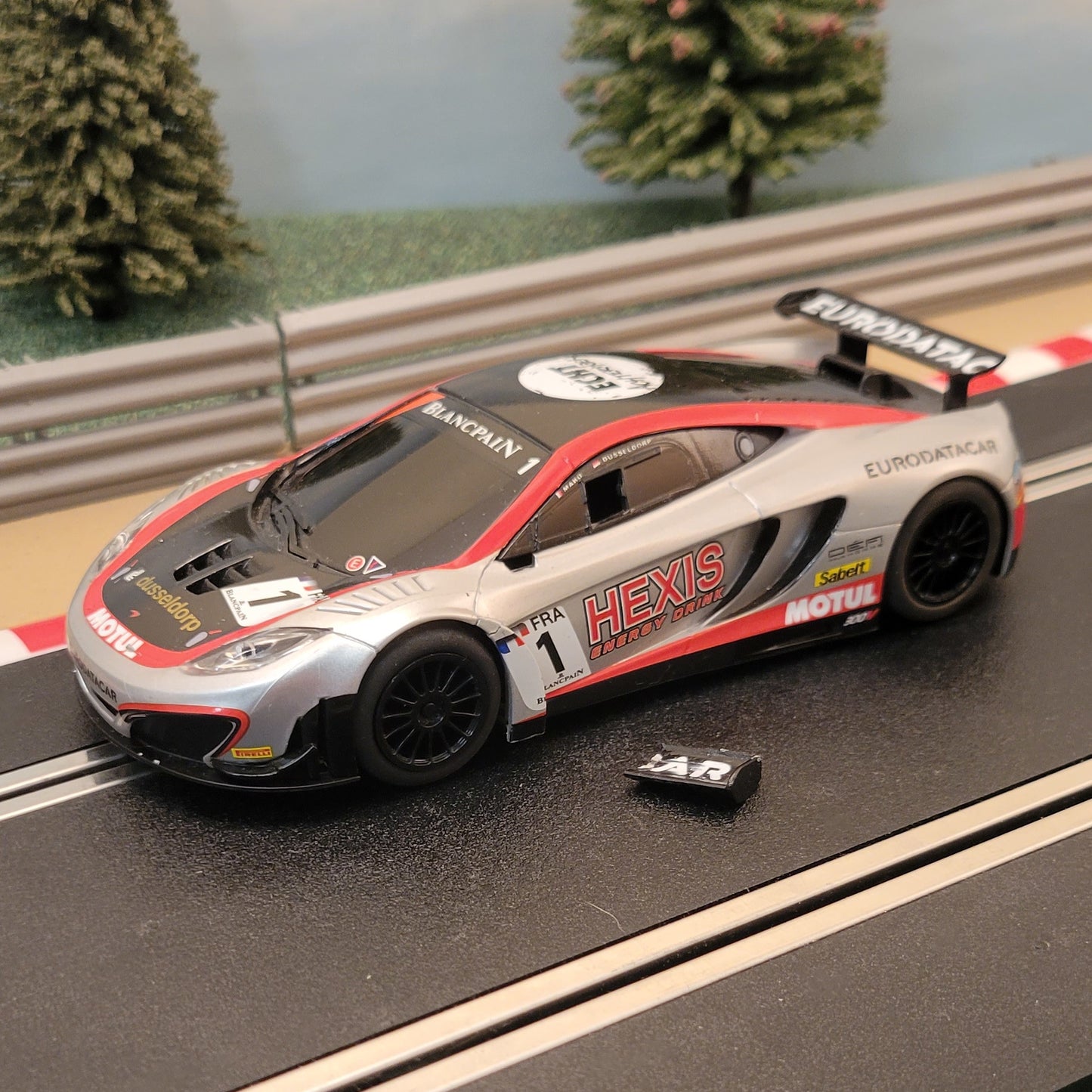 Coche Scalextric 1:32 - C3382 McLaren MP4-12C GT3 HEXIS #1 #MWS