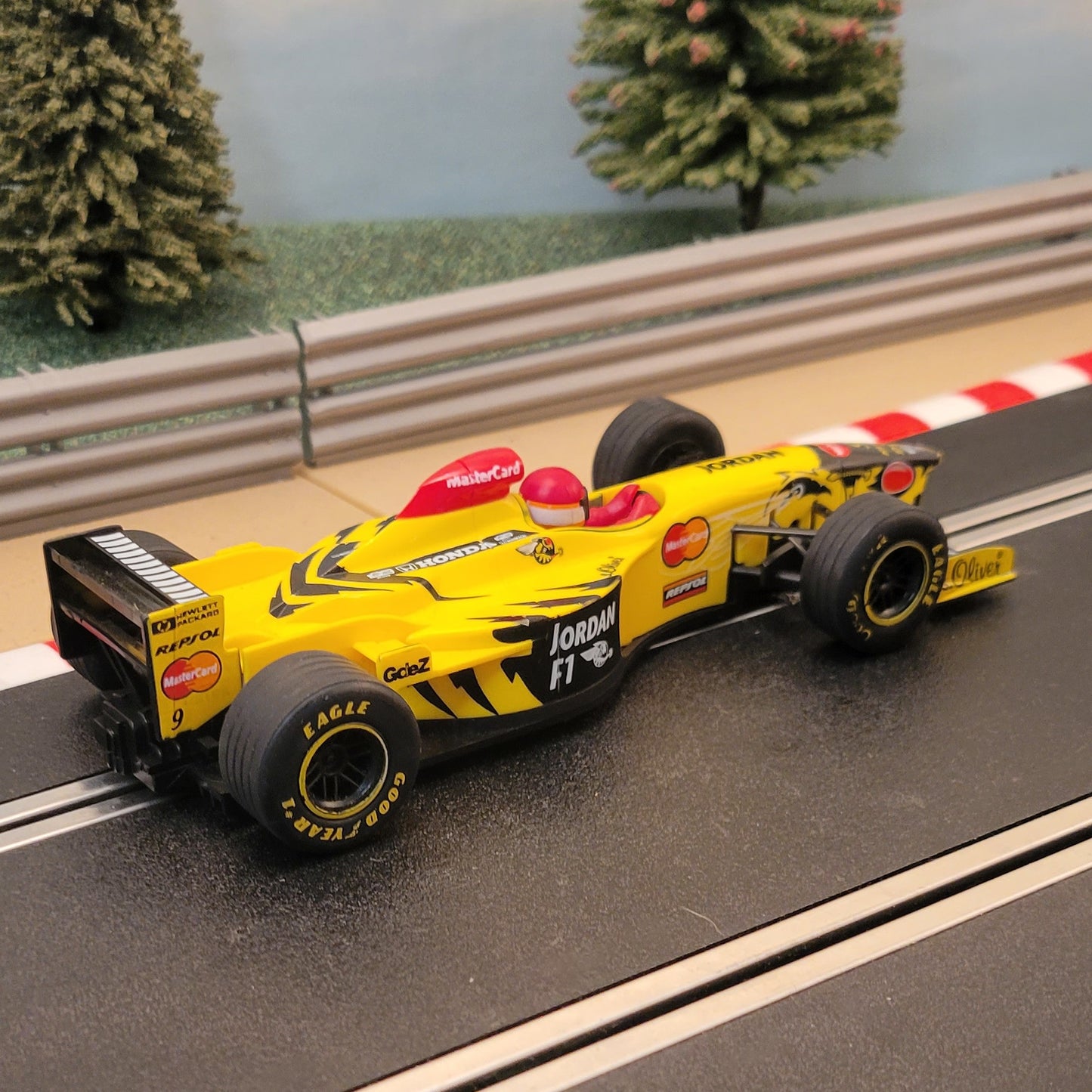 Coche Scalextric 1:32 - C2126 F1 Fórmula Uno Jordan Mugen Honda 198 #9