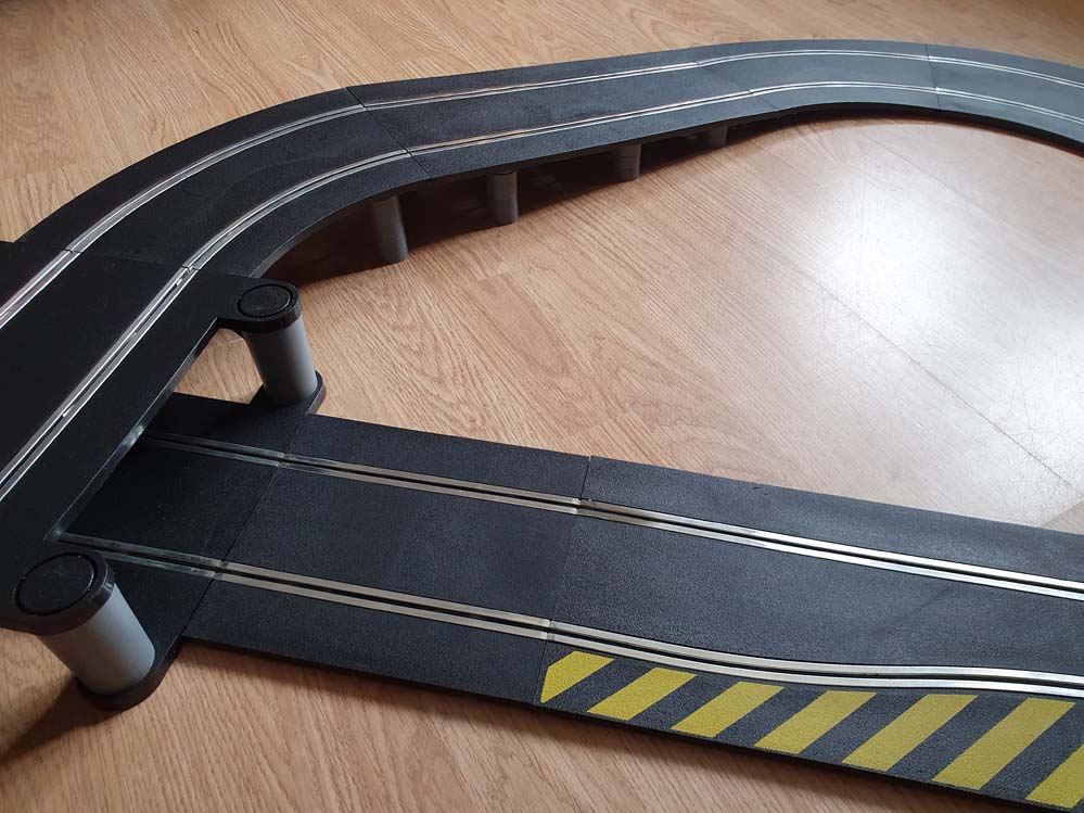 Scalextric Sport 1:32 Track Set - Layout With Bridge - ARC Air #AS6