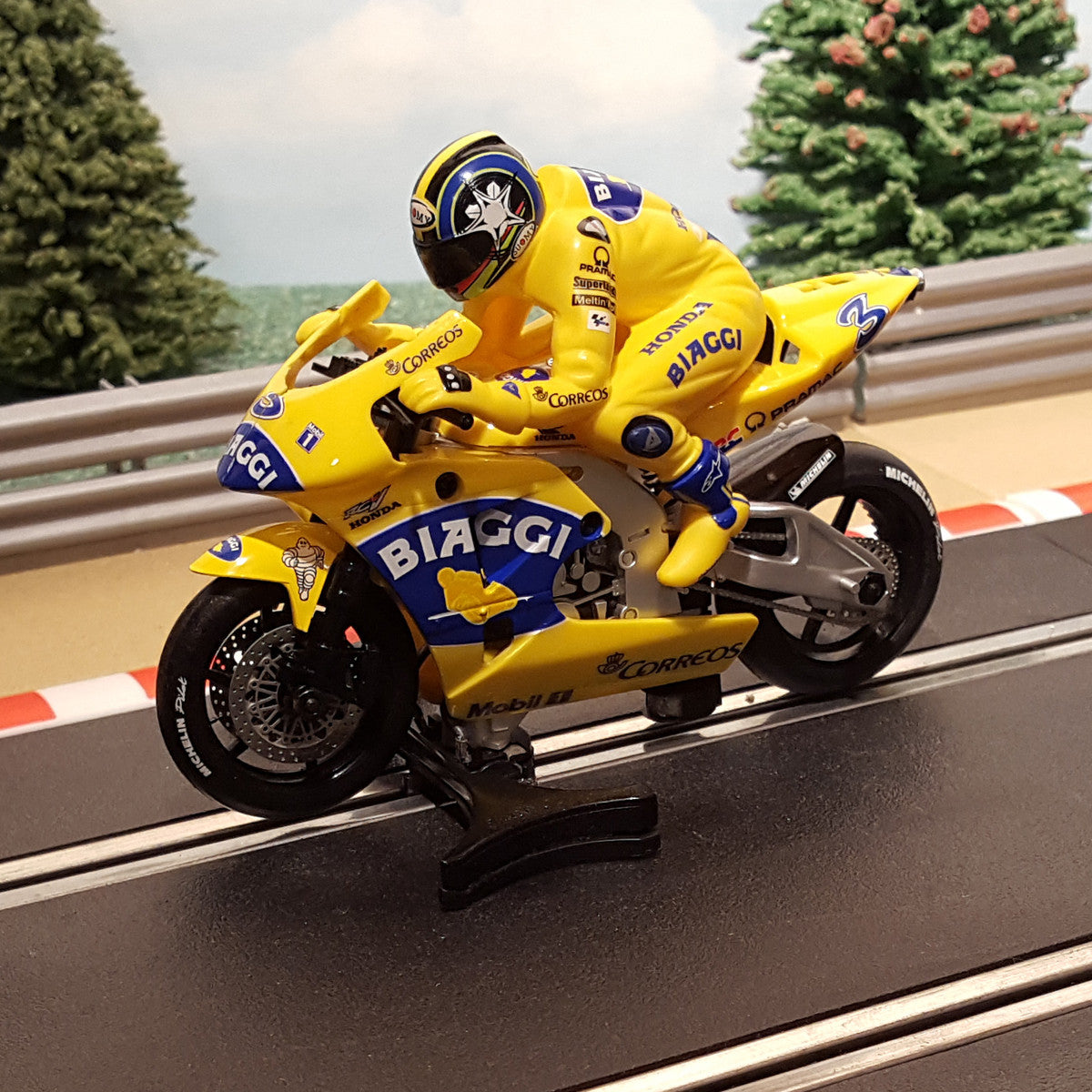 Scalextric C6001 MotoGP Motorbike - Max Biaggi Yellow Honda #3 #W