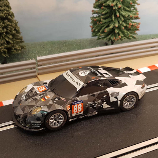 Scalextric 1:32 Car - Porsche 911 RSR Le Mans #88 *LIGHTS*