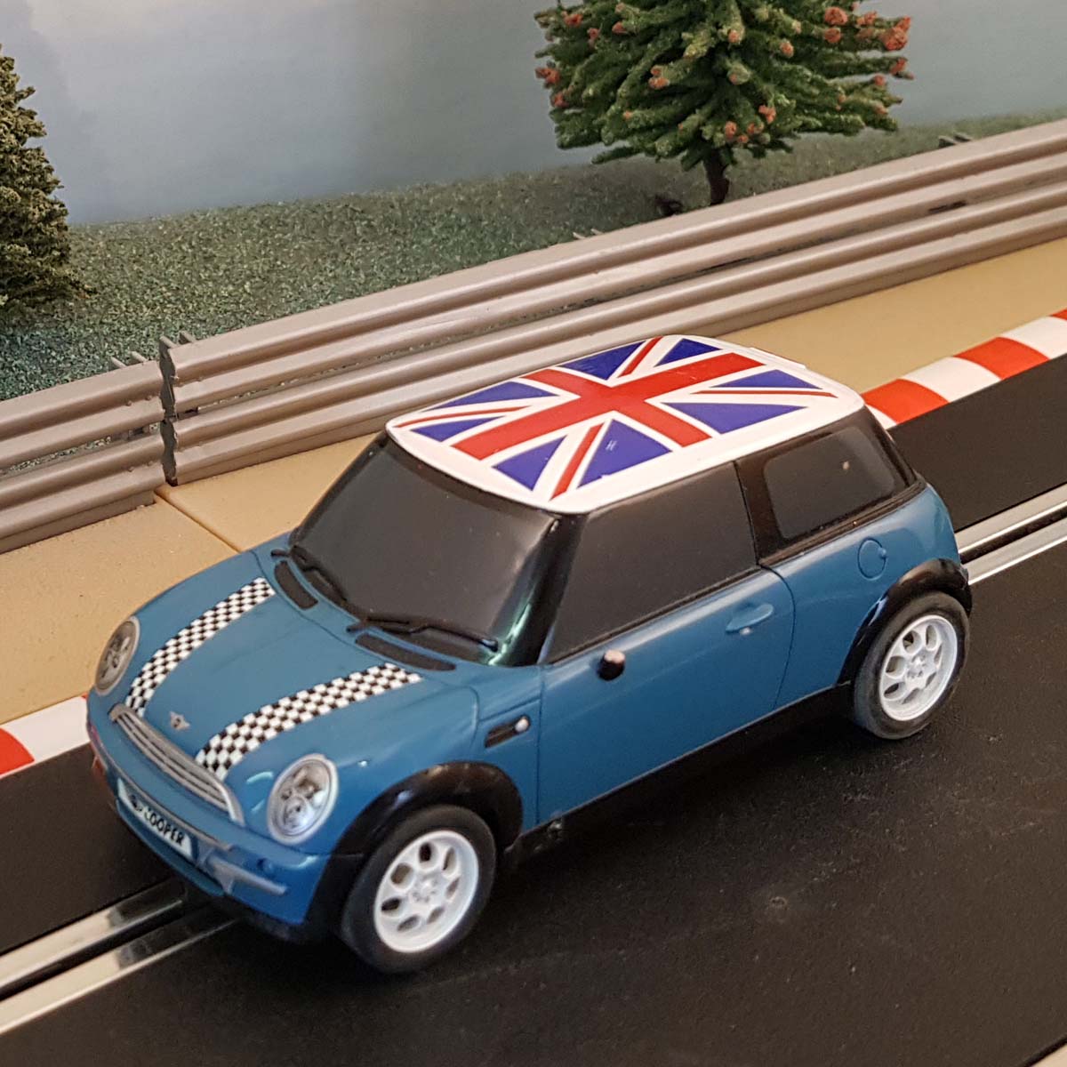 Scalextric C2992 BMW Mini Cooper With Union Jack Roof #M