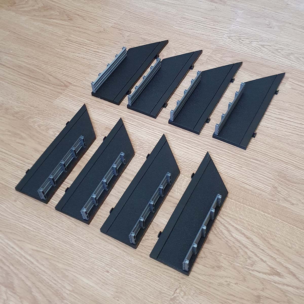 Scalextric 1:32 Sport Black Borders & Barriers - 8 Lead In