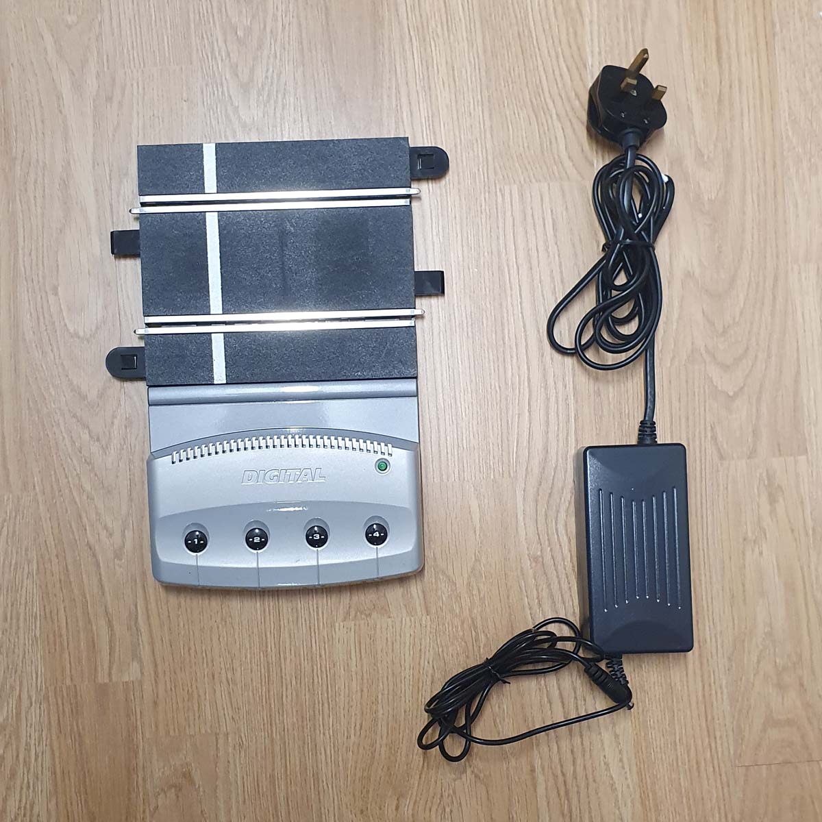 Scalextric 1:32 Digital PowerBase C4PBD & C7024 / P9300 AC Adaptor #E