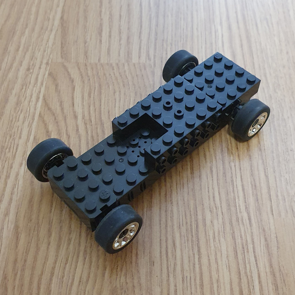 Scalextric 1:32 Demolition Derby Quick Build Cars - Spare Parts