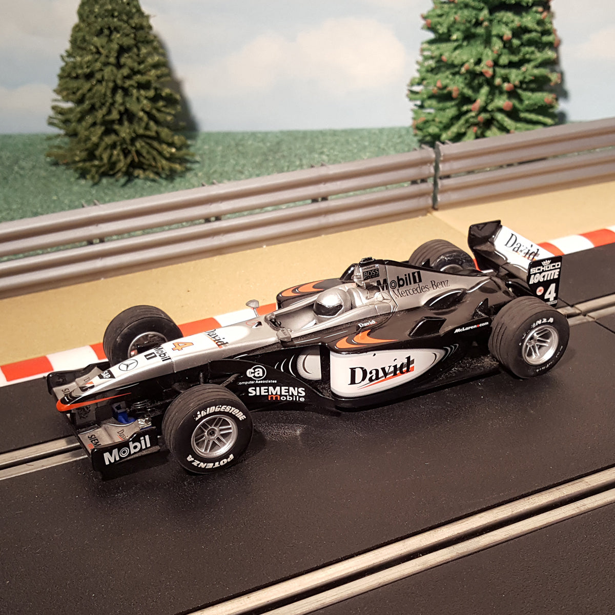 Scalextric 1:32 Car - C2263 F1 Mercedes Benz McLaren MP4-16 David #4 #C