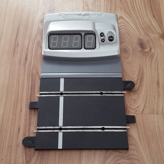 Scalextric Digital 1:32 Track - C7039 Electronic Lap Counter For Up To 4 Cars #A